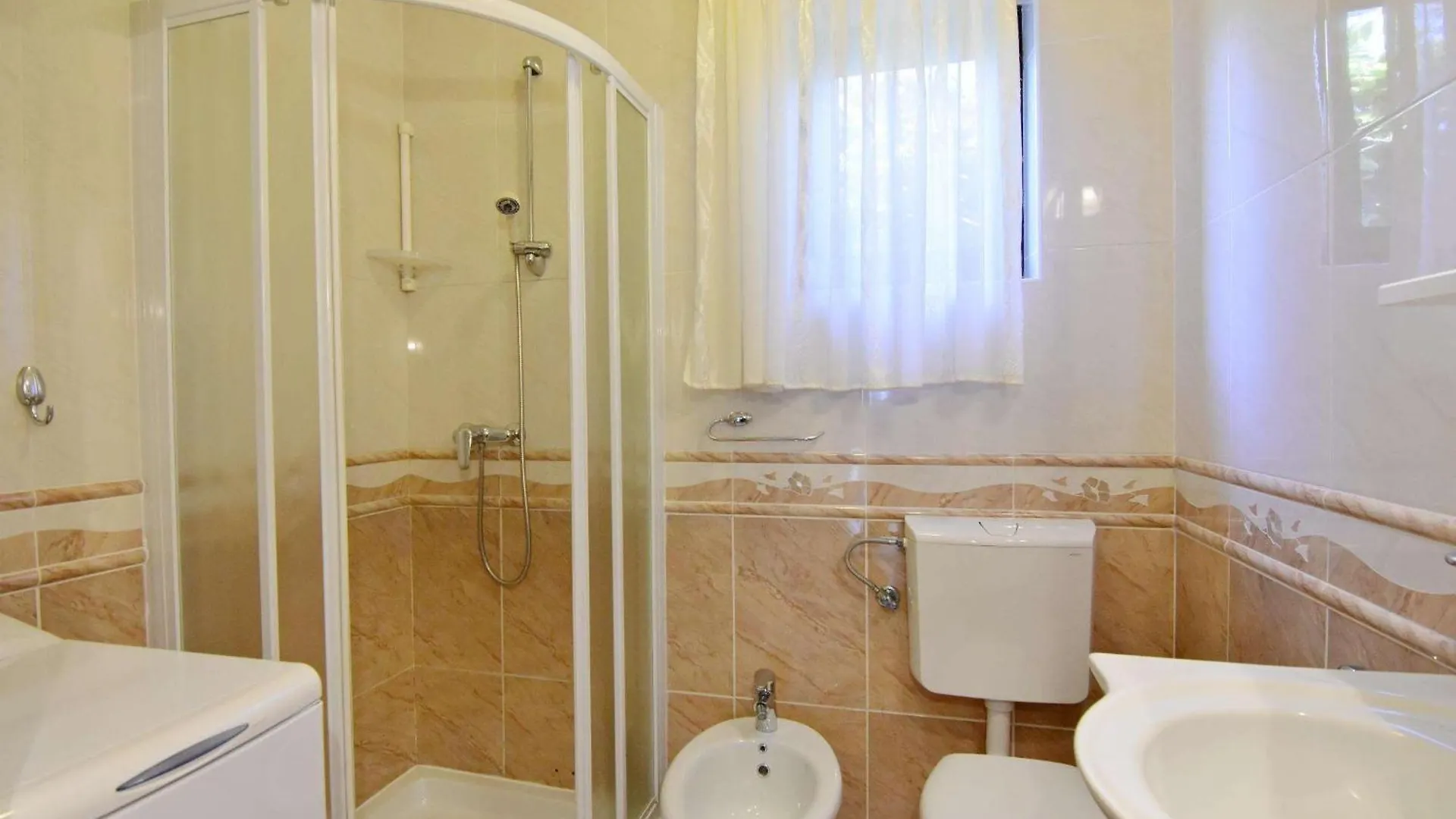 Apartments With A Parking Space Umag - 22722